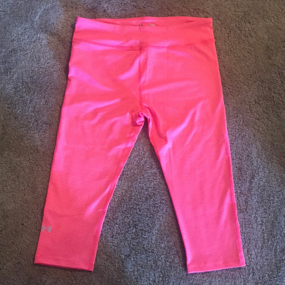 Under Armour compression Capri leggings